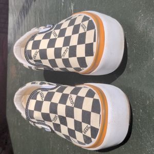 CHECKED PLATFORM VANS
